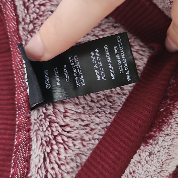 Disney Women's Maroon/Cream 2pc Pajama Set Crewneck Sweater & Sweatpants Sz.Med. - Picture 3 of 6